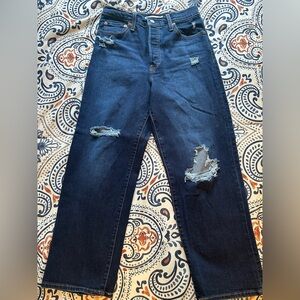 Levi’s Ribcage Straight Ankle Jeans in Distressed Indigo